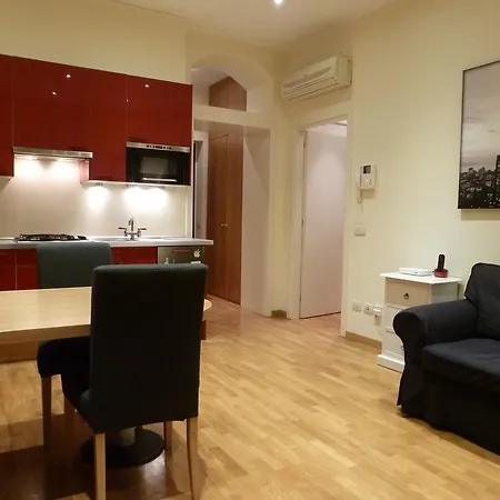 Apartment Elegante In Centro Milan