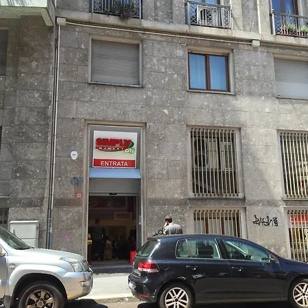 Apartment Elegante In Centro Milan